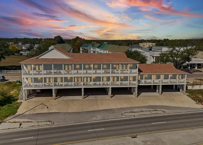 Couples Escape - Water View - King Bed - Pets Welcome W/ Fee